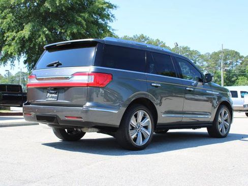 Used 2018 Lincoln Navigator Reserve w/ Technology Package AWD/4WD image 5