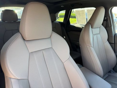 Used 2025 Audi Q5 Prestige AWD/4WD image 18