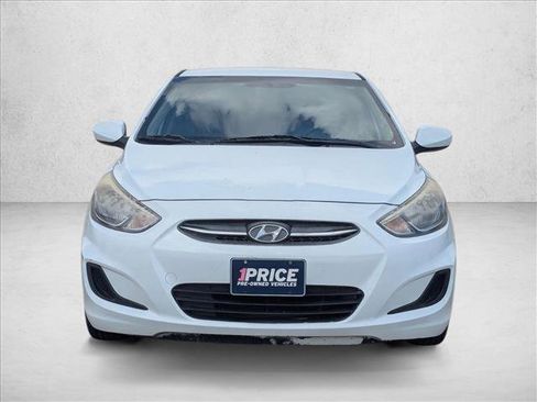 Used 2016 Hyundai Accent SE FWD image 2