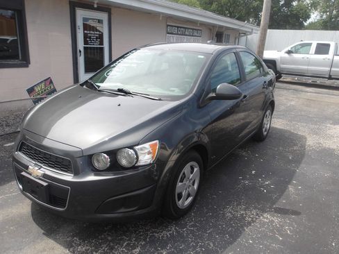 Used 2016 Chevrolet Sonic LS image 3