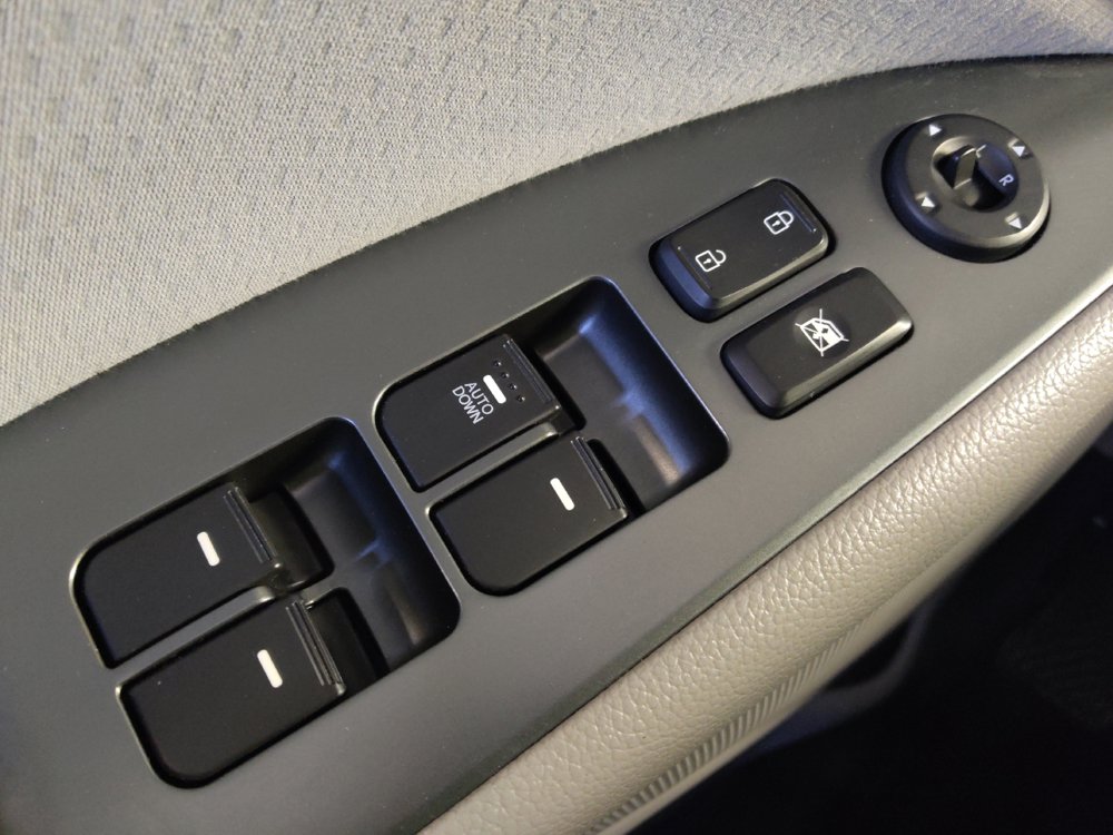 Used 2015 Kia Optima LX FWD image 27
