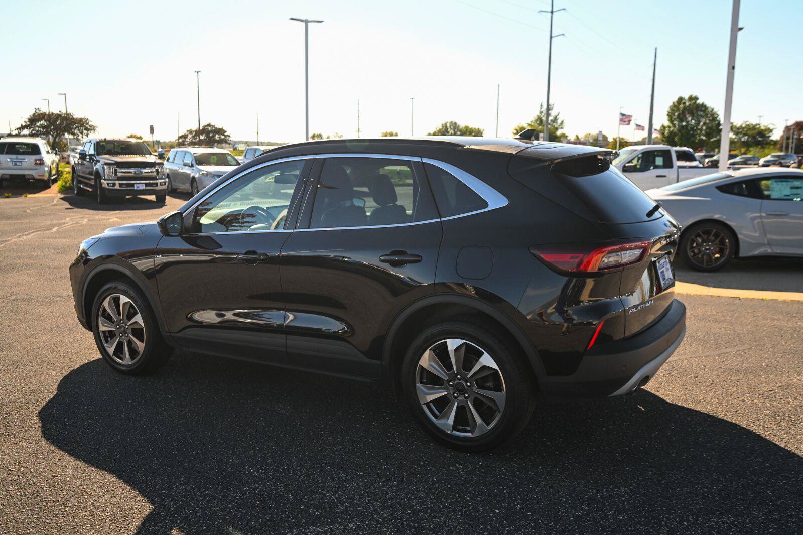 Certified 2025 Ford Escape Platinum AWD/4WD image 7