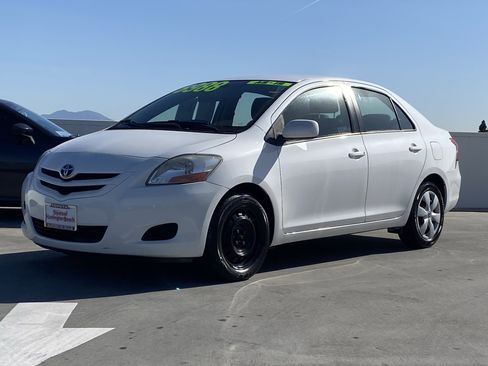 Used 2008 Toyota Yaris Base image 6