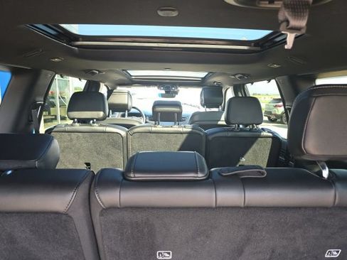 Used 2024 Jeep Wagoneer L 4WD w/ Premium Group I image 14