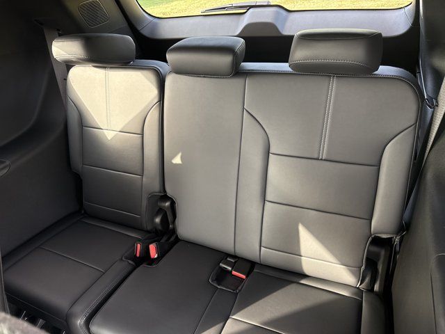 New 2027 GMC Acadia Elevation w/ Black Edition AWD/4WD image 7