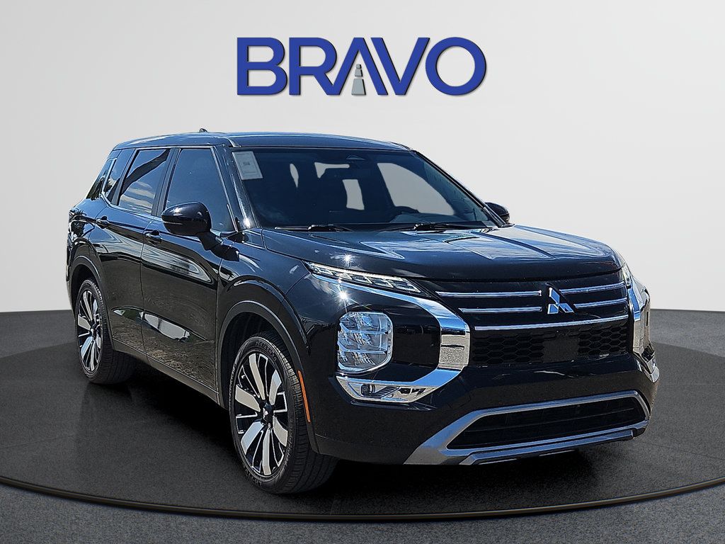 Used 2025 Mitsubishi Outlander SE AWD/4WD image 6