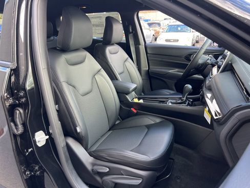 New 2026 Jeep Compass Latitude image 22