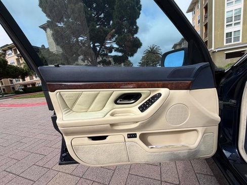 Used 2001 BMW 740iL RWD image 28