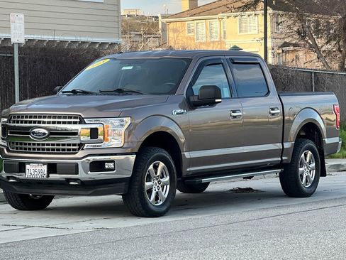 Used 2018 Ford F150 XLT image 8