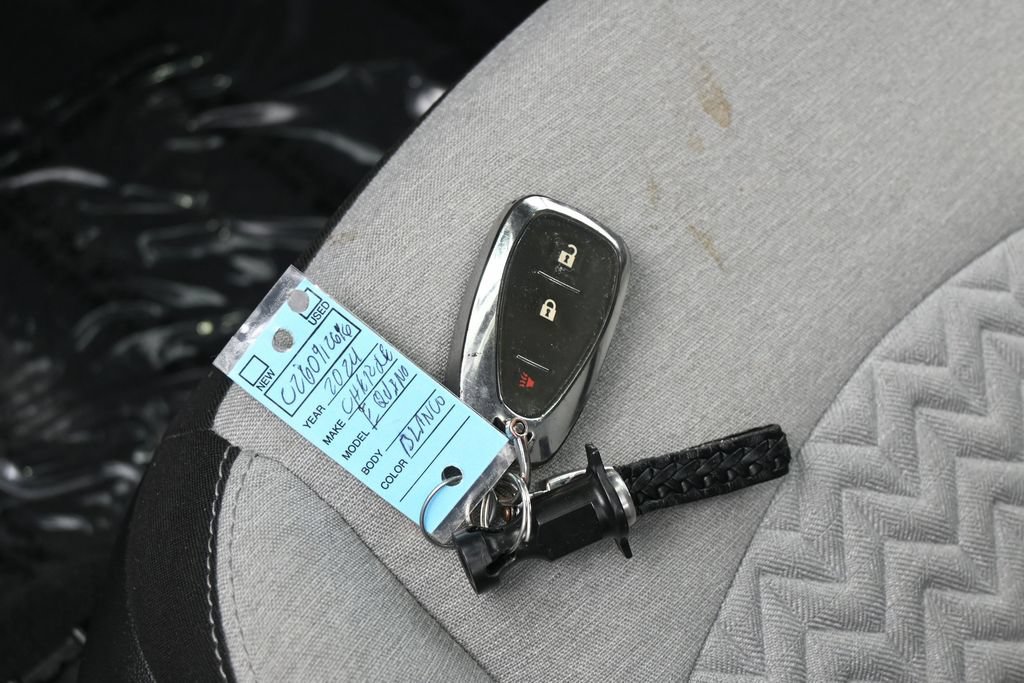 Used 2024 Chevrolet Equinox LS w/ LS Convenience Package FWD image 20