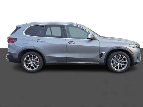 Used 2024 BMW X5 xDrive40i w/ Premium Package image 7