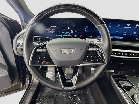 Used 2024 Cadillac Lyriq Luxury AWD/4WD image 13