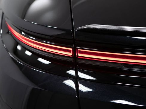 Certified 2025 Porsche Panamera Turbo AWD/4WD image 18