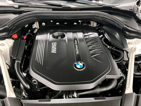 Used 2019 BMW 640i Gran Turismo xDrive w/ M Sport Package image 8
