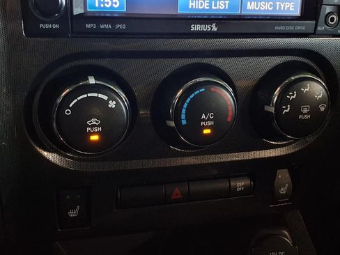 Used 2010 Dodge Challenger SRT8 w/ SRT Option Group II RWD image 17