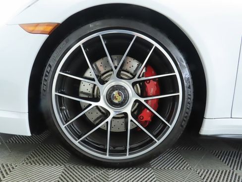 Used 2018 Porsche 911 Turbo image 29