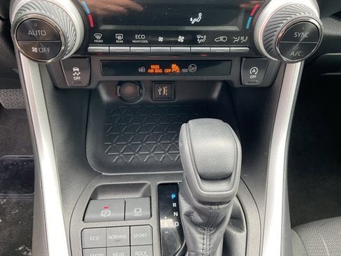 Used 2023 Toyota RAV4 XLE image 25