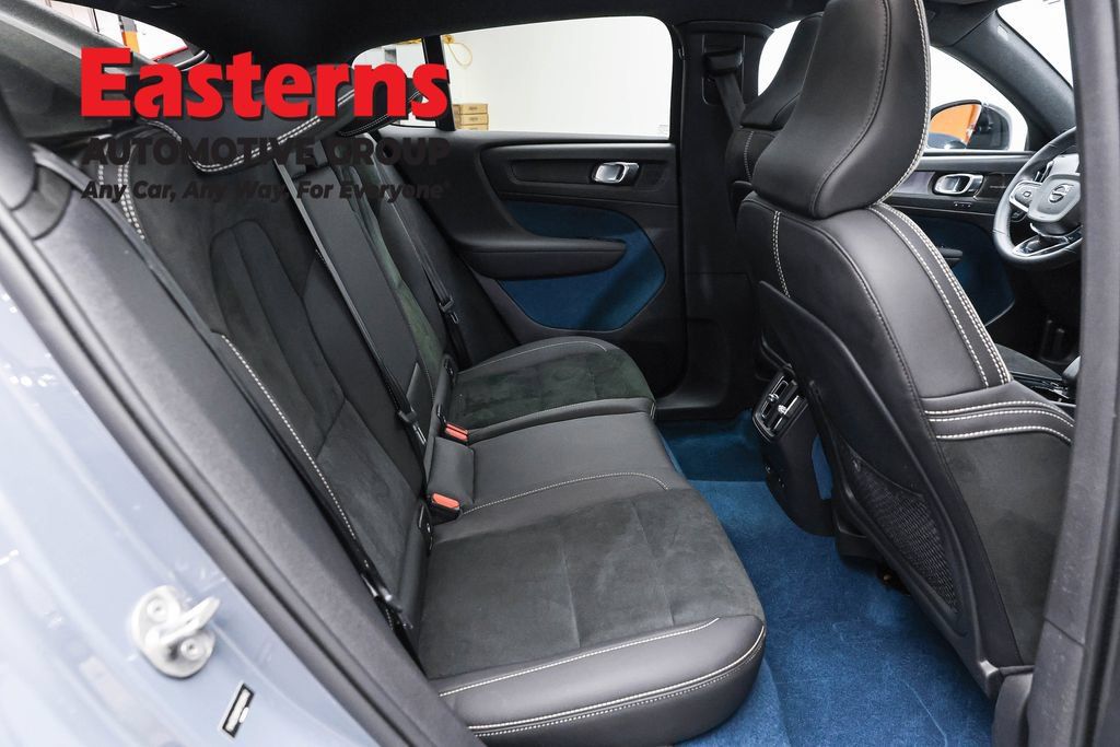 Used 2023 Volvo C40 P8 Recharge Ultimate AWD/4WD image 22