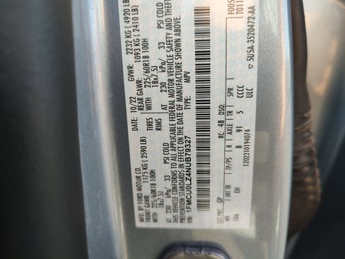 Used 2022 Ford Escape Titanium FWD image 34