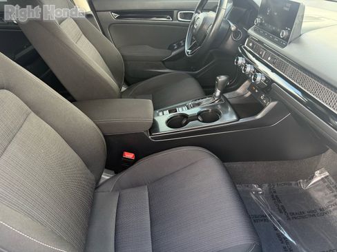 Certified 2024 Honda Civic EX image 30
