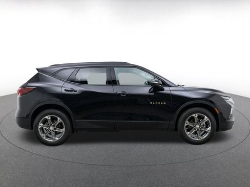 Used 2026 Chevrolet Blazer LT FWD image 10