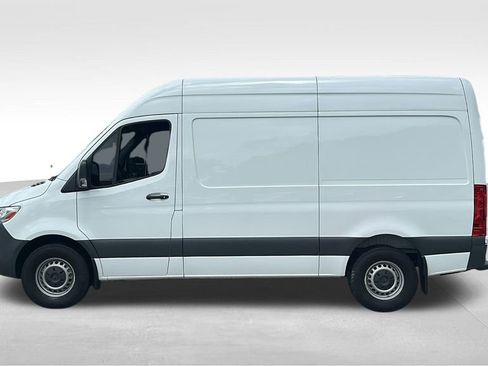 Used 2024 Mercedes-Benz Sprinter 144 Cargo image 4