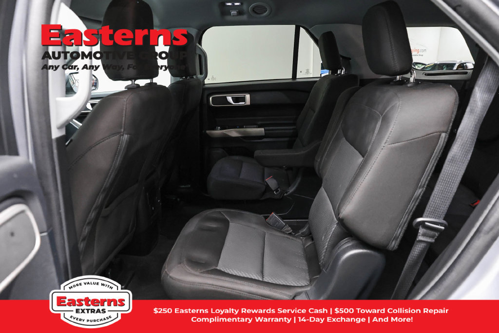Used 2023 Ford Explorer XLT AWD/4WD image 23