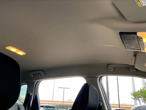 Certified 2023 Nissan Rogue SV image 14