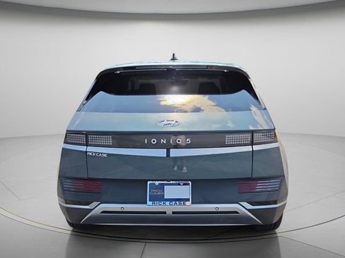 Used 2022 Hyundai Ioniq 5 SE w/ Cargo Package RWD image 5