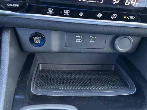 Used 2025 Nissan Rogue SV image 29