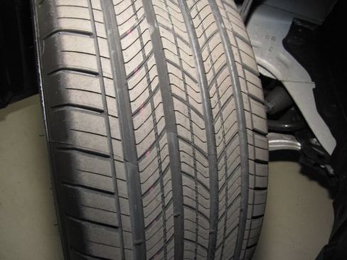 Certified 2025 Honda Pilot Touring image 27
