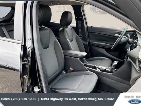 Used 2022 Buick Encore GX Select w/ Advanced Technology Package image 6