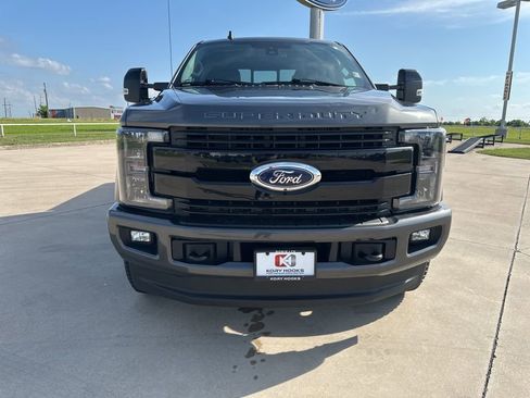 Used 2019 Ford F250 Lariat w/ Lariat Ultimate Package image 8