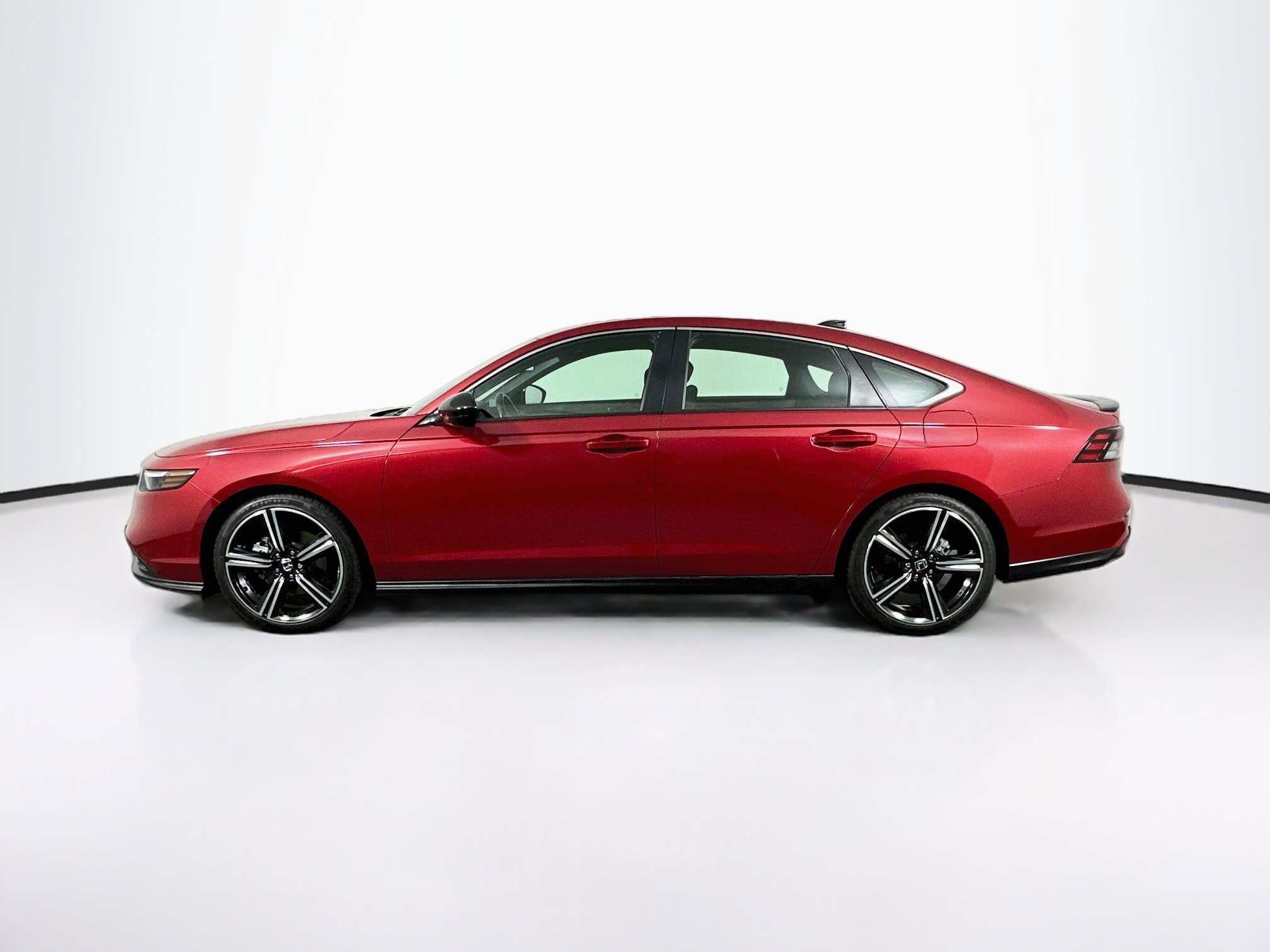 Used 2024 Honda Accord Sport image 4