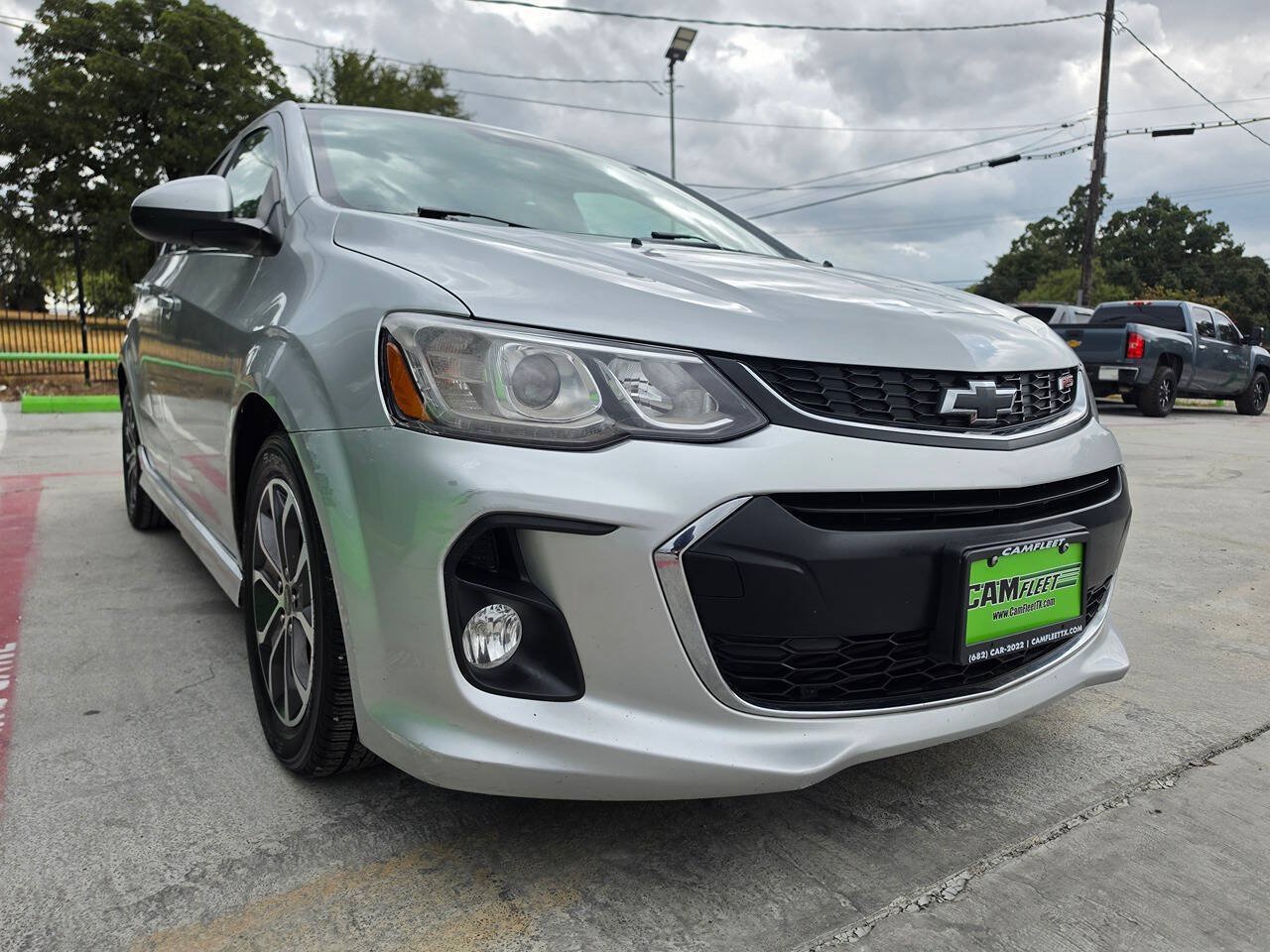 Used 2019 Chevrolet Sonic LT w/ Convenience Package FWD image 4