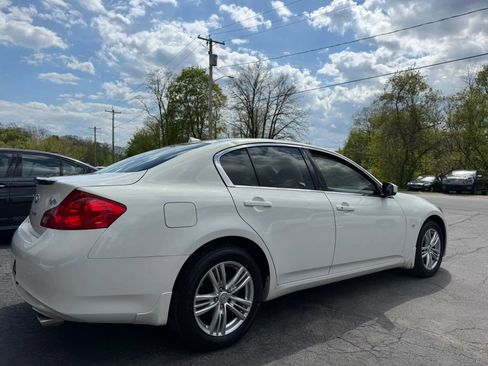 Used 2015 INFINITI Q40 AWD w/ Navigation Package image 6