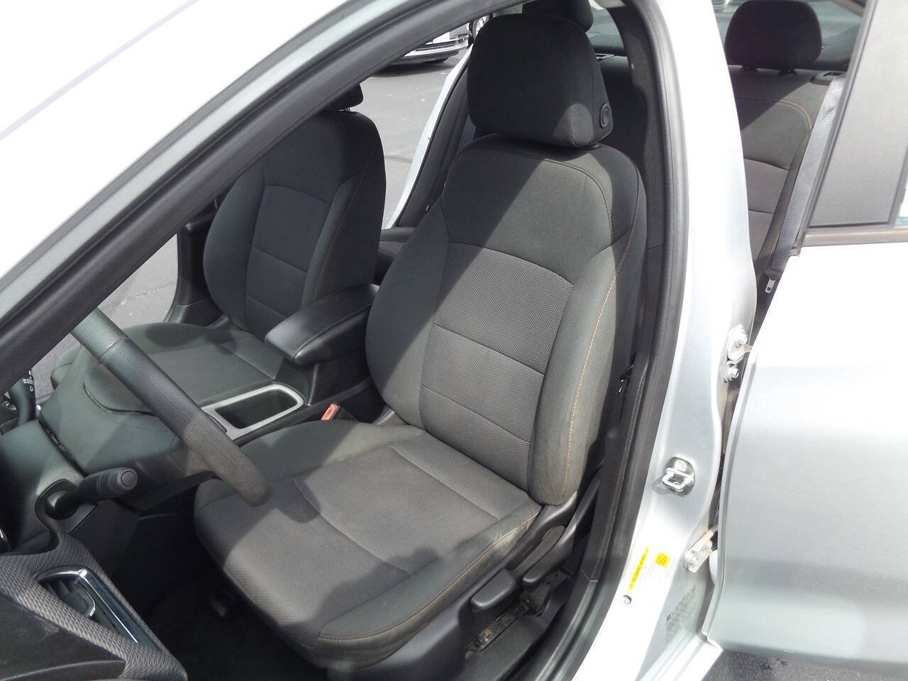 Used 2017 Chevrolet Cruze LS FWD image 14