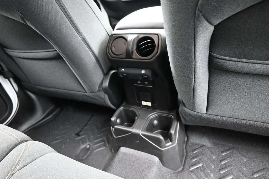 Used 2024 Jeep Wrangler Unlimited Sahara w/ Safety Group AWD/4WD image 36