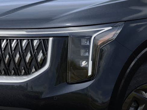 New 2026 Kia Carnival LX FWD image 10
