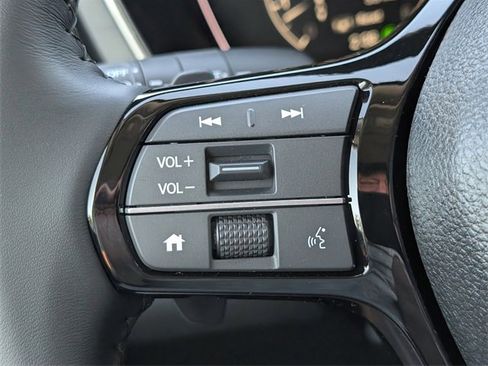 New 2025 Honda Pilot Touring image 26