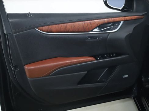 Used 2016 Cadillac XTS Luxury w/ Driver Awareness Package image 15