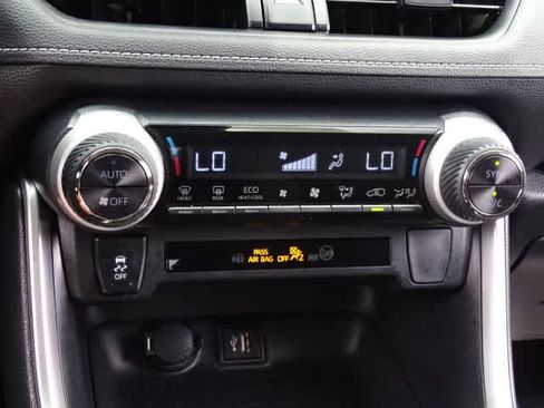 Certified 2025 Toyota RAV4 LE AWD/4WD image 30