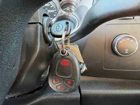 Used 2013 Chevrolet Silverado 1500 LT image 23