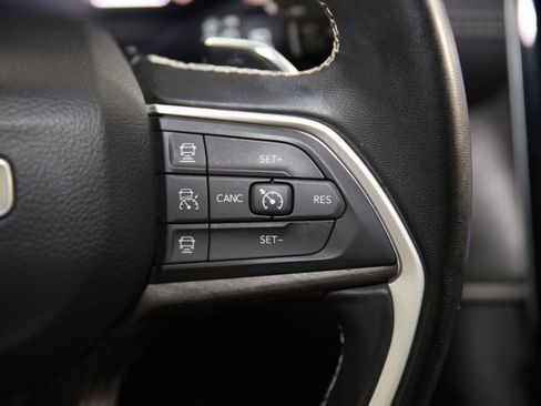 Used 2022 Jeep Grand Cherokee L Limited image 38