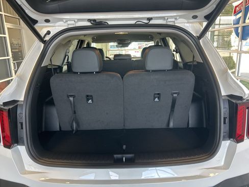 New 2026 Kia Sorento EX FWD image 10