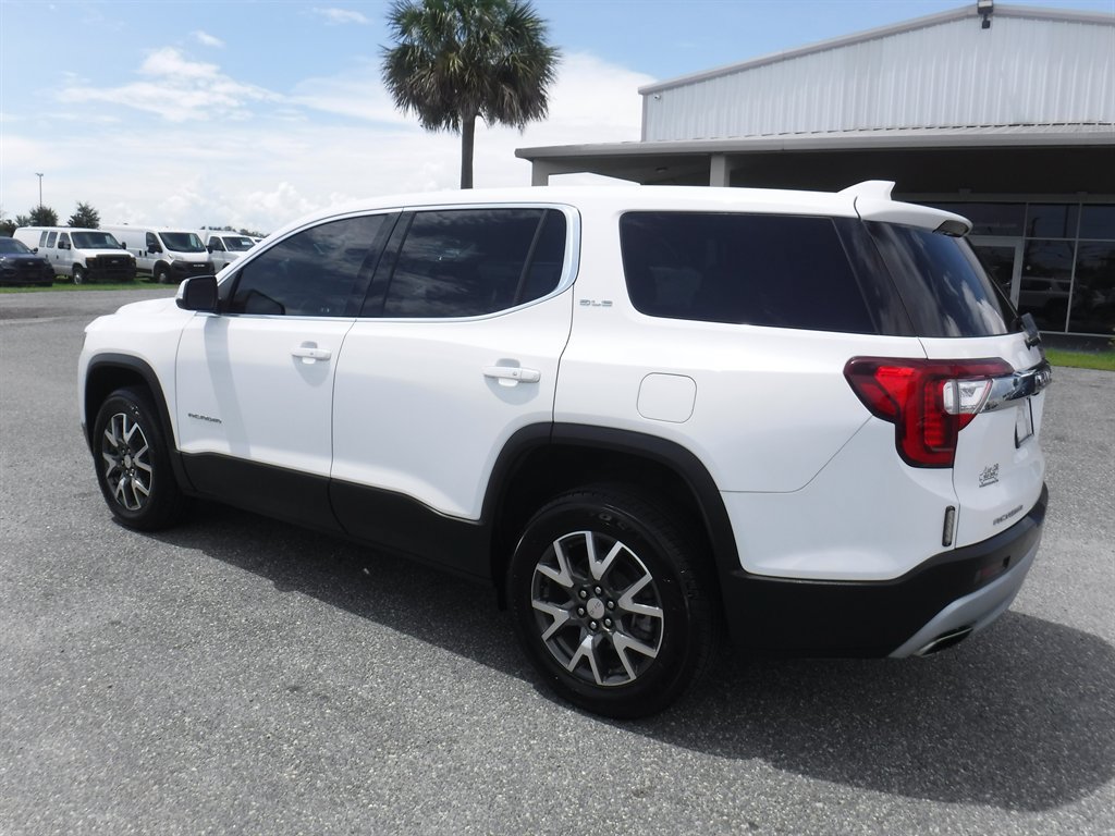 Used 2022 GMC Acadia SLE w/ LPO, Floor Liner Package FWD image 8