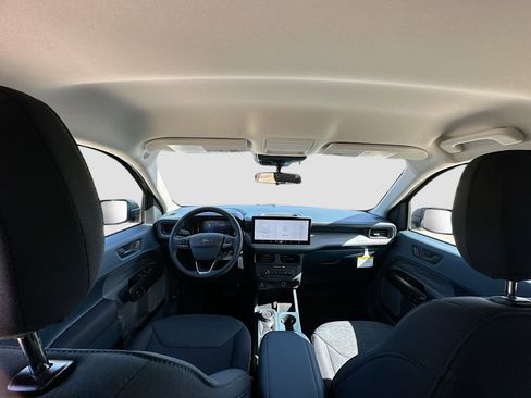 New 2025 Ford Maverick XL image 15