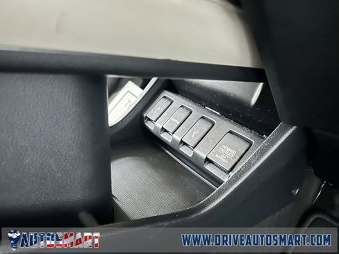 Used 2018 Honda HR-V EX-L image 31