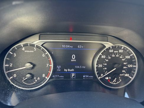 Used 2025 Nissan Altima 2.5 SV image 11