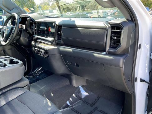 Used 2023 Chevrolet Silverado 1500 LT image 16